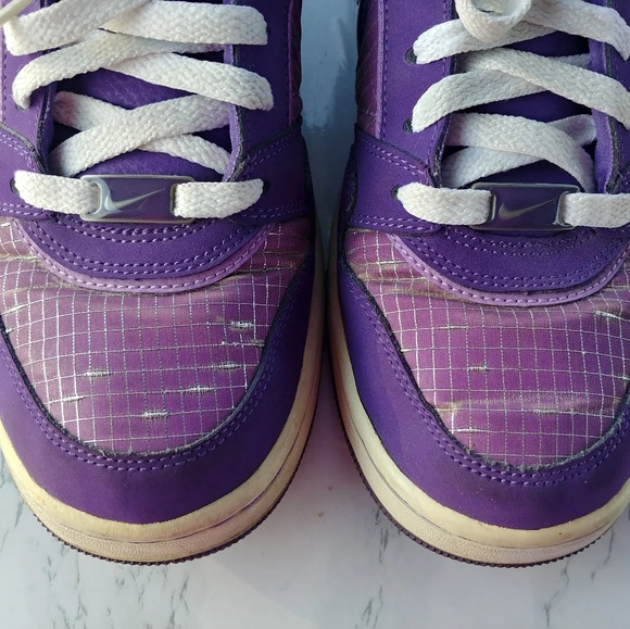 Nike Purple Gradient Athletic Shoes - Picture 3 of 7